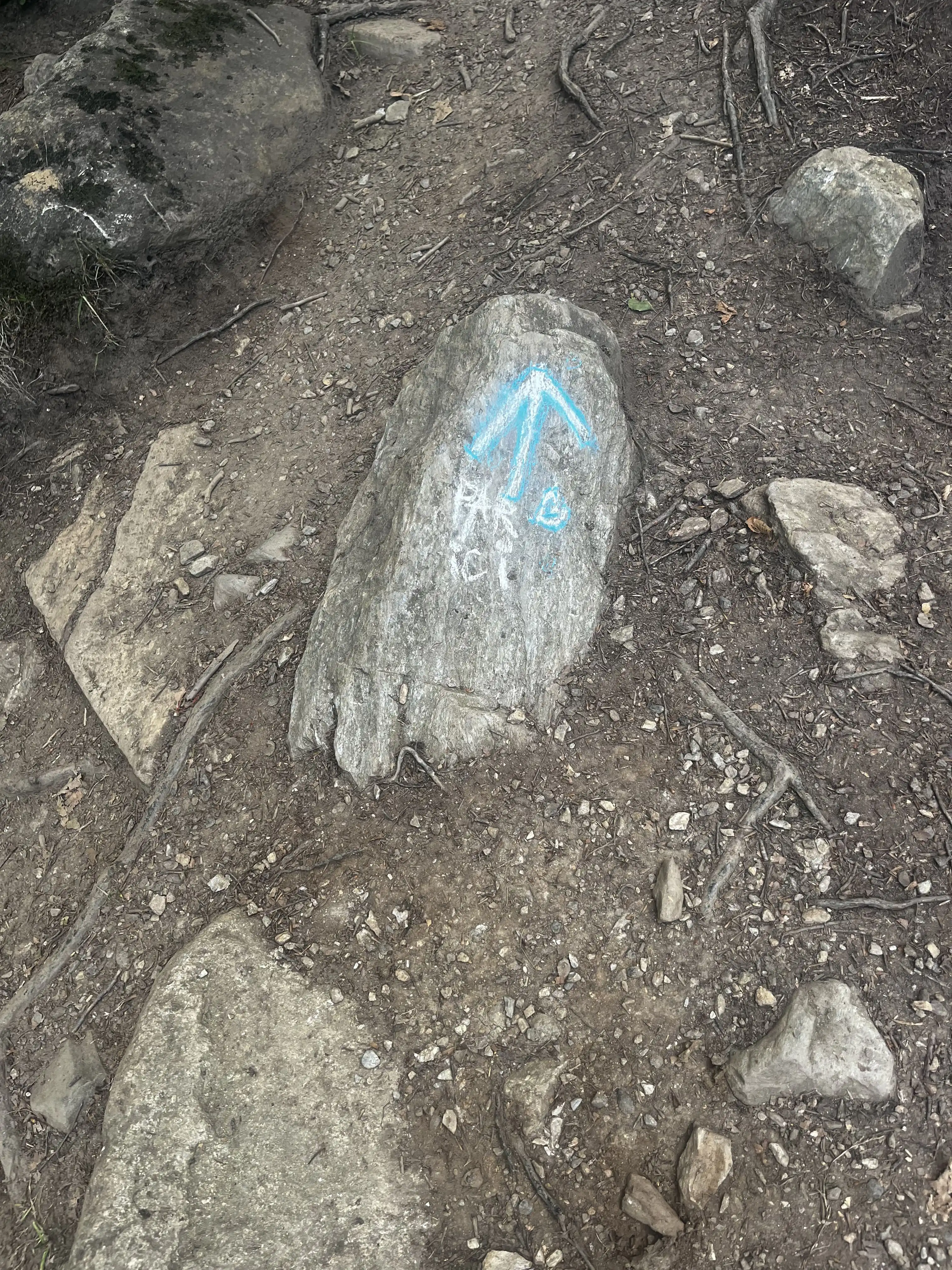 Trek dans les Pyrénées — vue sur la vallée